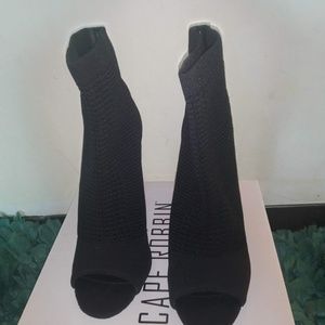 BLACK OPEN TOE BOOTIE WITH STILLETO HEEL